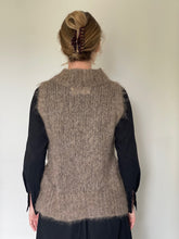 WDTS - Reena Mohair vest -Walnut