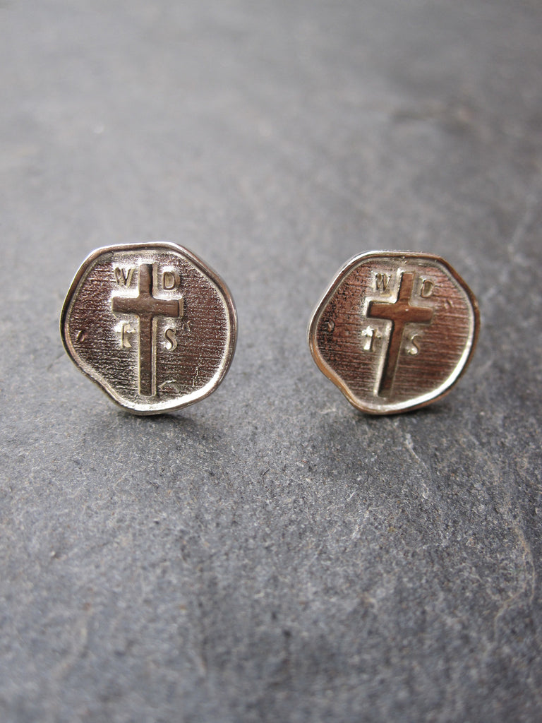 WDTS 925 Silver Seal Earrings.