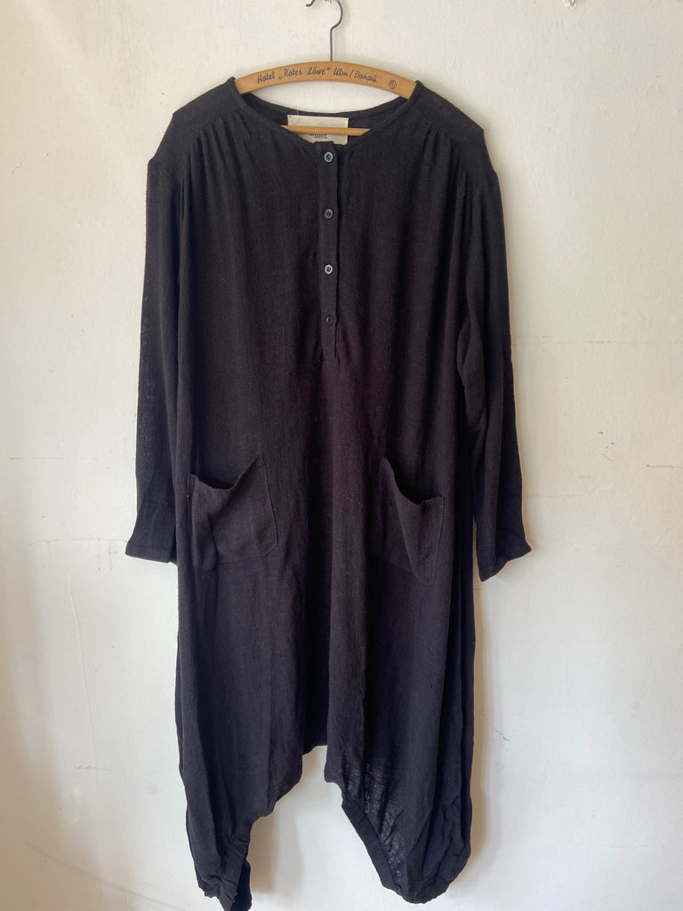 WDTS Aisha Long Dress in Linen - Black