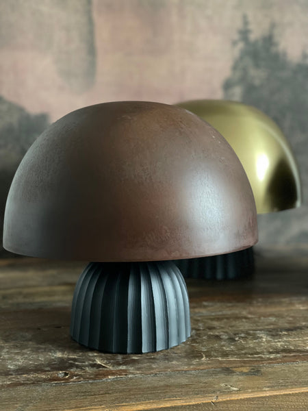 Vega mushroom lamp - Rust finish Iron and antique black