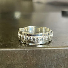 925 Silver Jaggered Ring  3 Faceted Rainbow stones