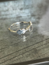 Maria, leaf and stone ring 925 silver with a Labrodorite stone