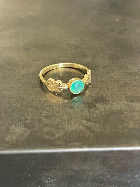 Maria, leaf and stone ring 925 silver with gold plating and Green Aventurine stone