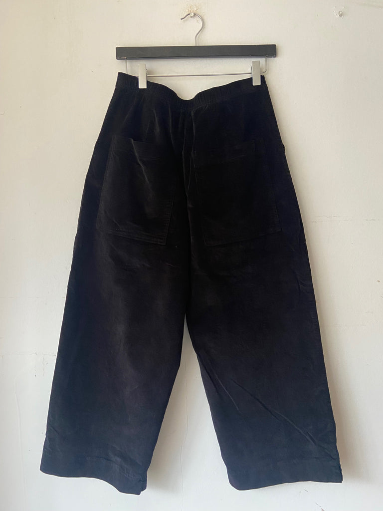 Rundholz AW25 3230102 trousers black