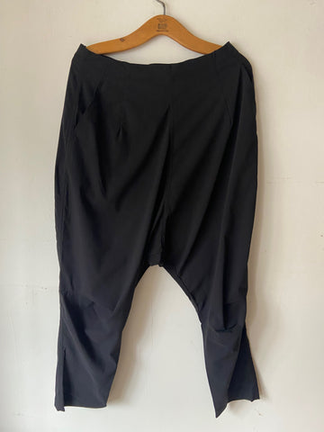 Rundholz SS25 3630103 trousers black