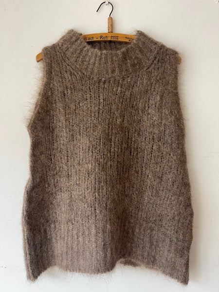 WDTS - Reena Mohair vest -Walnut