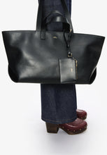 A.P.C. Bags LE DRUMMER - LZZ BLACK