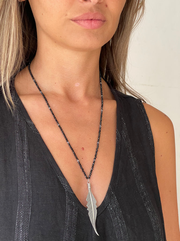 WDTS Feather onyx Necklace