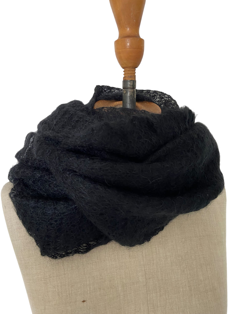 Kedziorek AW23 4947 mohair scarf - Available in Grey, Black, green