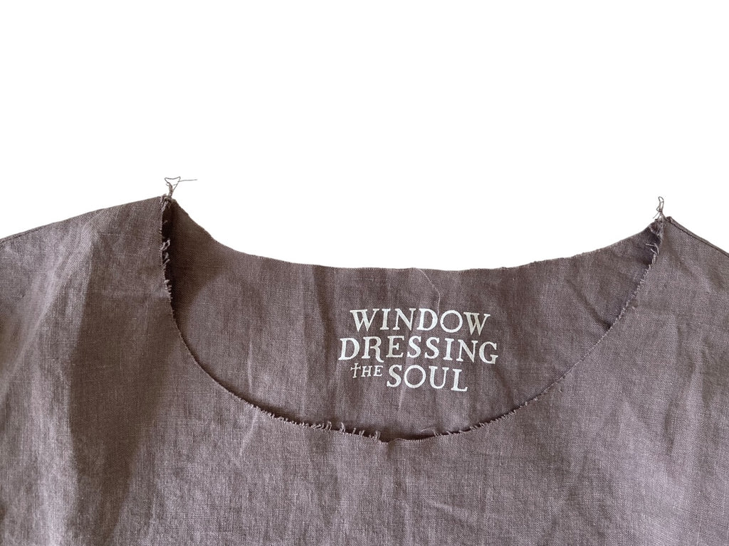 WDTS frayed edge linen top- stone with crow silhouette.