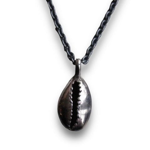 Oxidised 925 Silver cowrie shell necklace