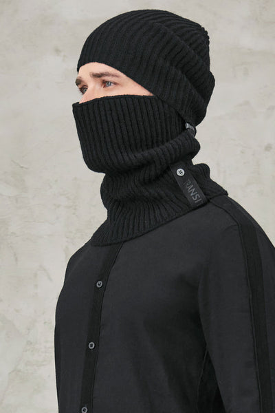 Transit Ribbed knit balaclava in cablé virgin wool with detachable hat