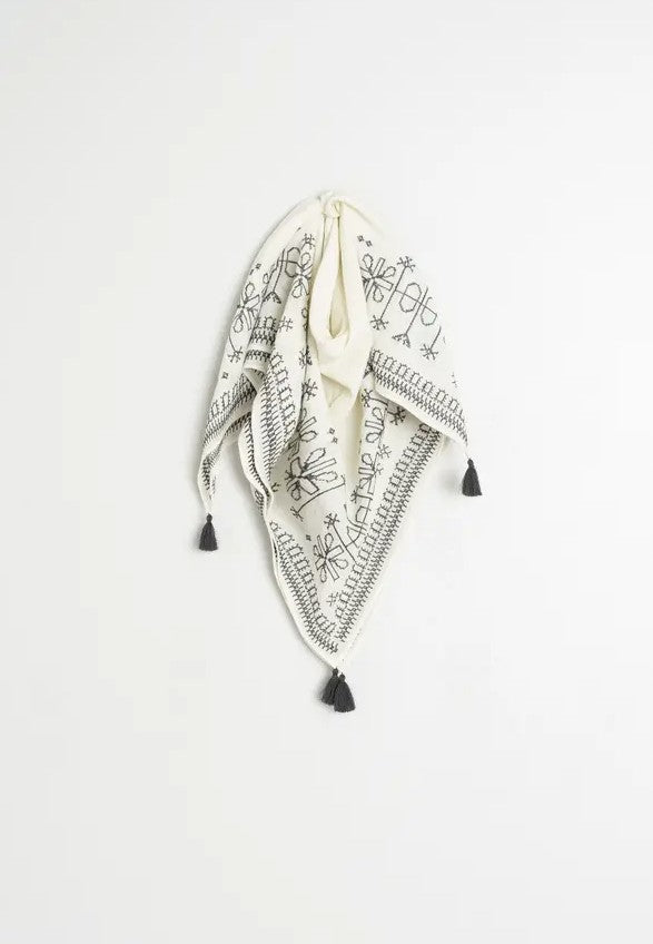 INDI&COLD RG660 ETHNIC-EMBROIDERY SCARF