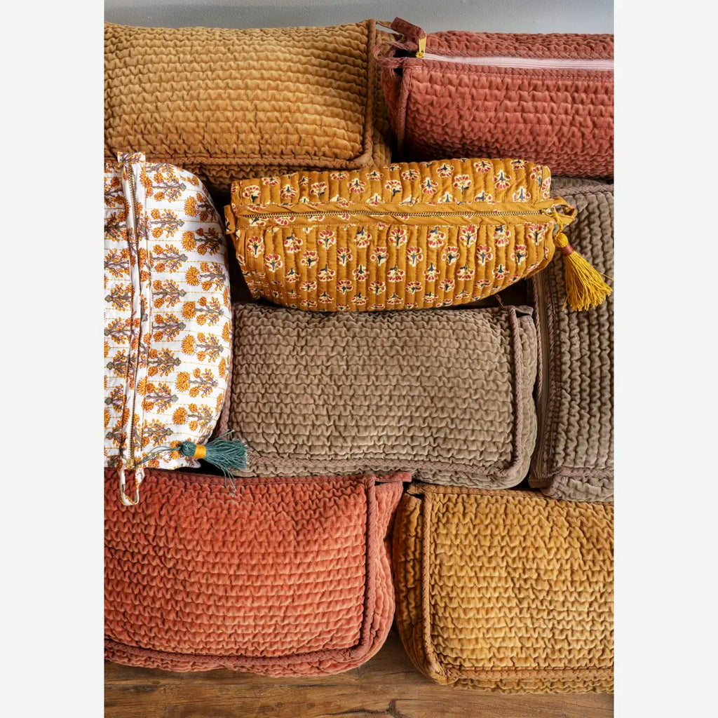 Quilted cotton washbag