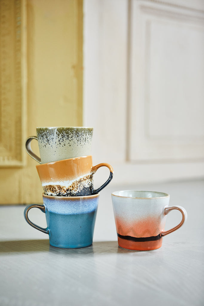 HK Living : 70s ceramics: cappuccino mug fire