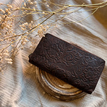 ZIPPED PURSE / WALLET - BROWN FLORAL