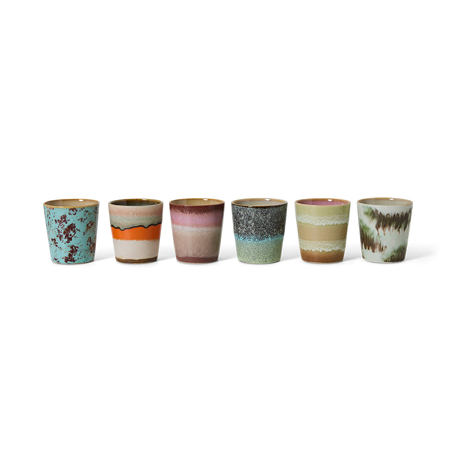 HKLiving : 70s ceramics: coffee mugs, surreal