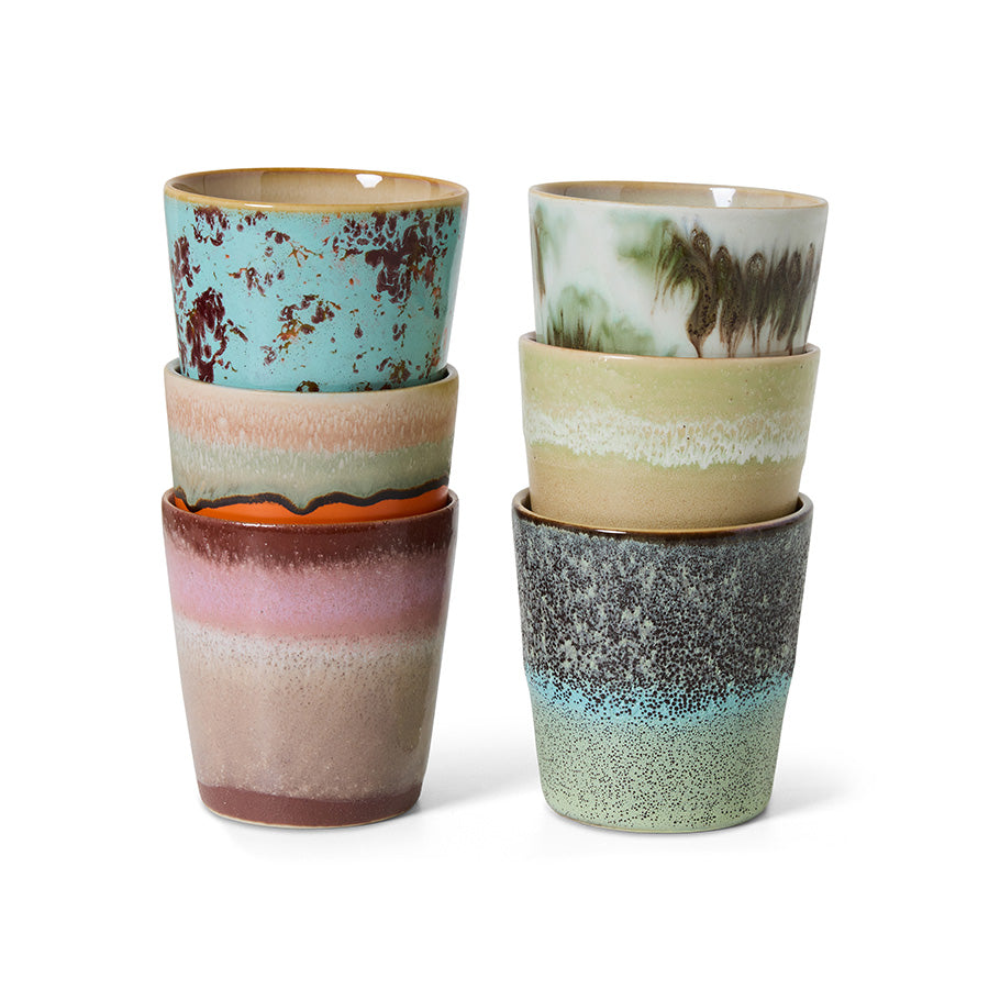 HKLiving : 70s ceramics: coffee mugs, surreal