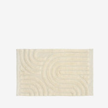 Madam Stoltz: Tufted wall deco