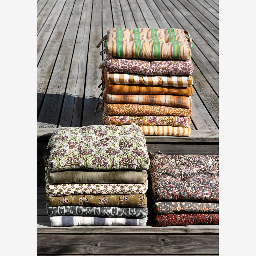 Madam Stolz Printed cotton chair pad Off white, green, burgundy