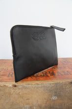 CollardManson Black leather curve Pouch