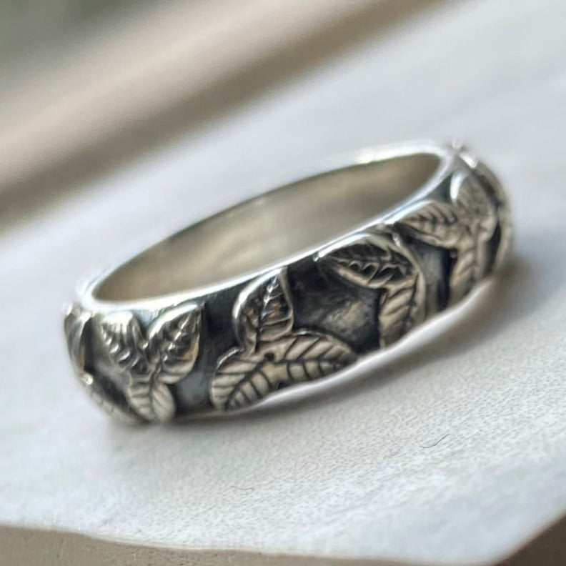 925 Silver Foliage ring