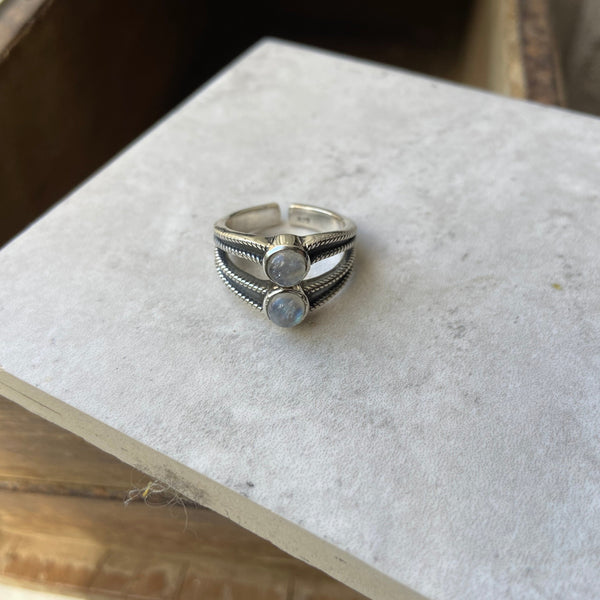 Double stone ring