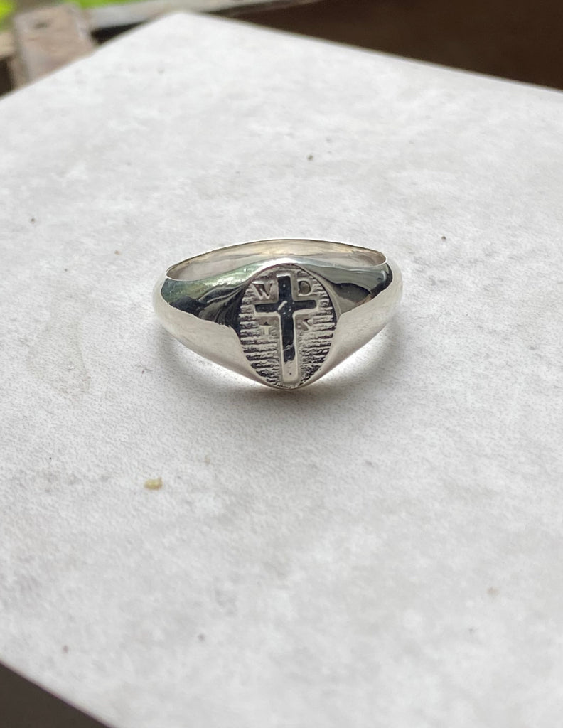 925 Silver Signet ring with detail