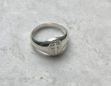 925 Silver Signet ring with detail