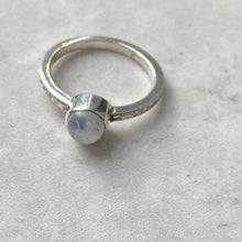 Hammered ring - rainbow moonstone