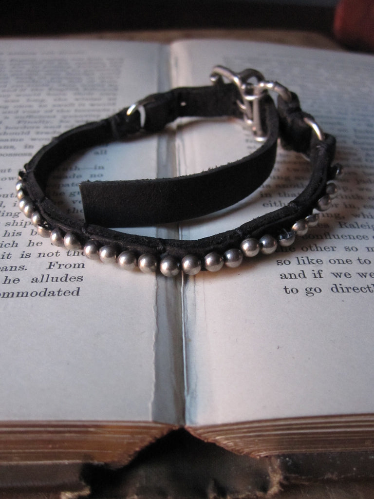 Goti leather bracelet with silver BR216