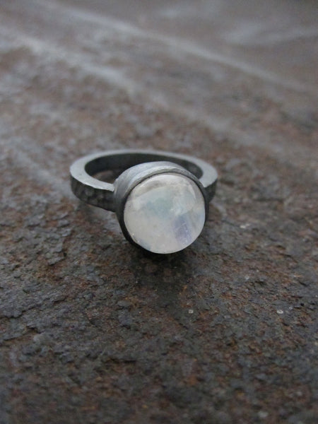 Oxidised ring with Ranbow Moonstone