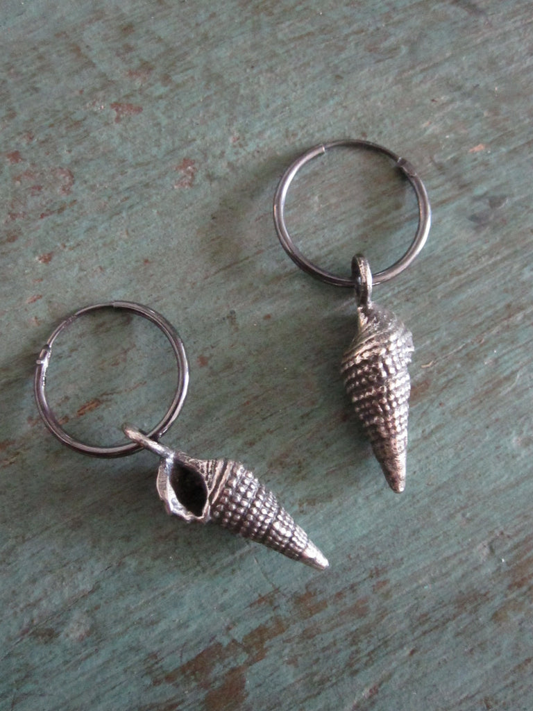 Small shell hoop earrings - oxidised silver