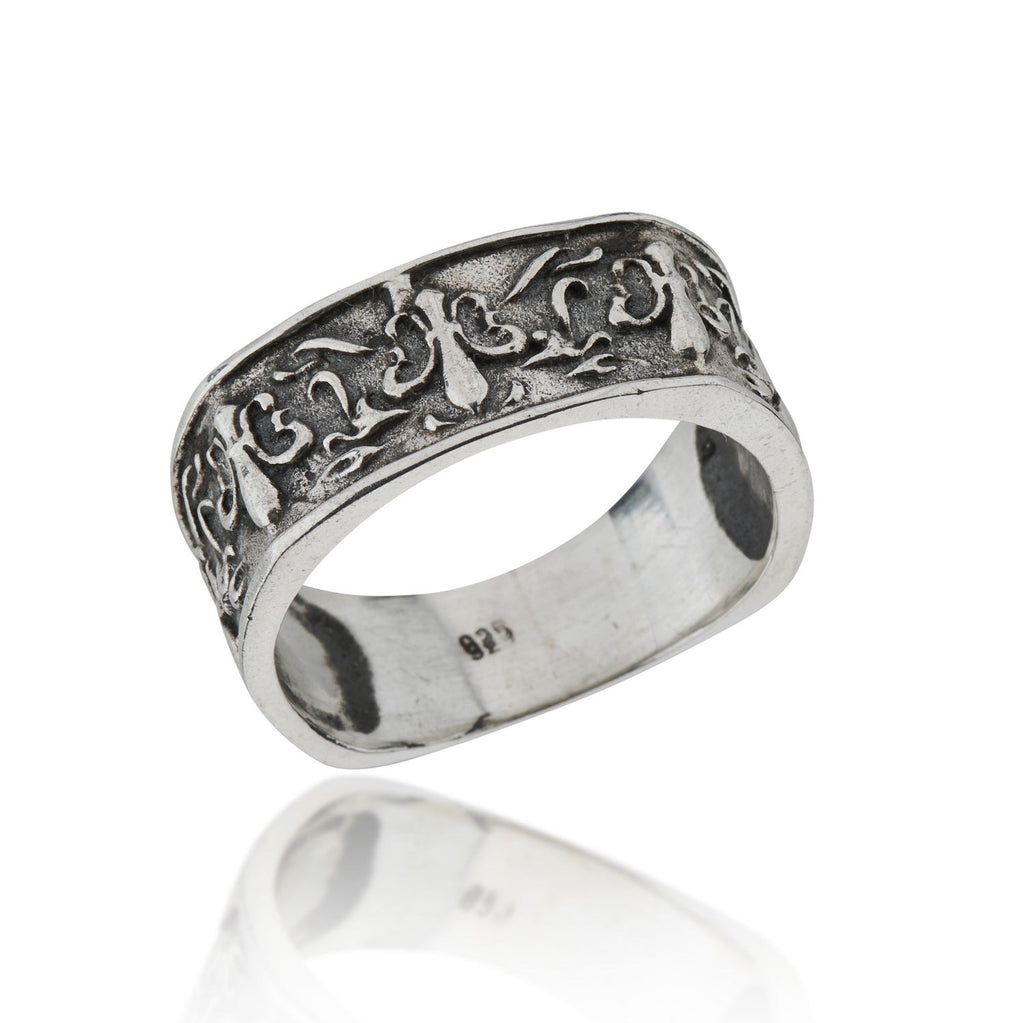 Fleur de lis ring