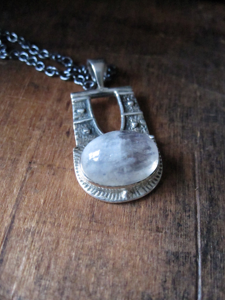 Luna necklace in Silver