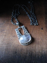 Luna necklace in Silver