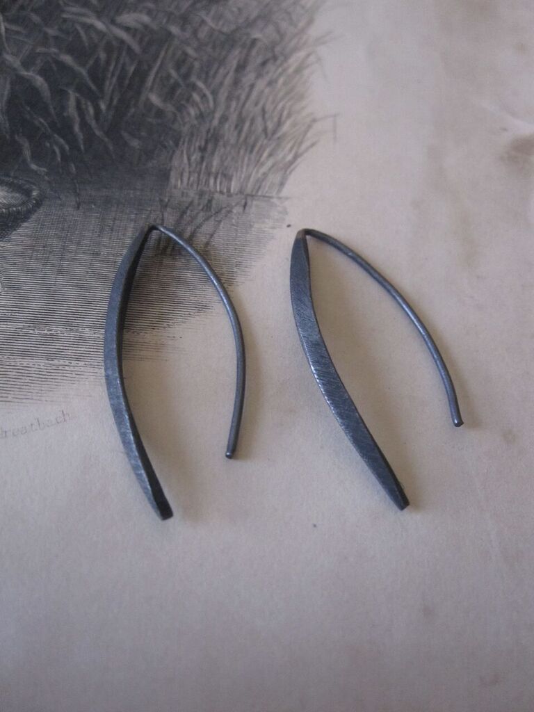 Curved Drop Earrings 925 Silver - Small Oxidised