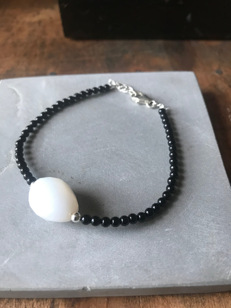 Bracelet -Onyx and Moonstone