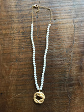 Pearl Necklace W/Snake - Gold Plated