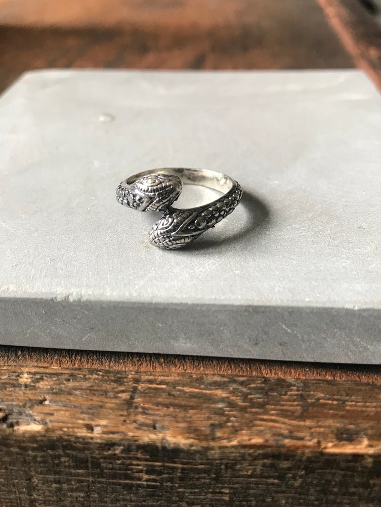 Two headed snake ring