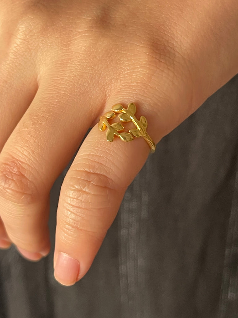 Gold plated 925 Silver leafy Ring