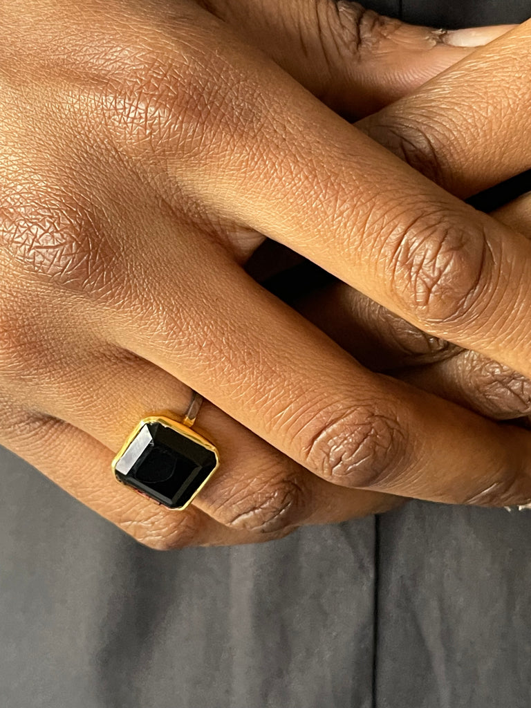 Large onyx stone ring