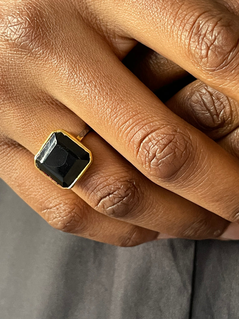 Large onyx stone ring