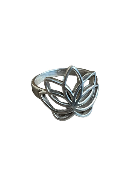 Lotus ring