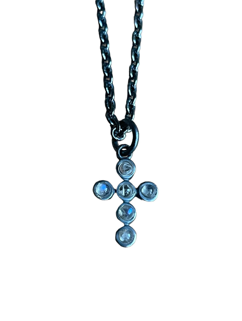 Therese cross necklace