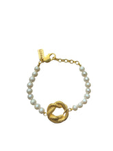 Snake pearl bracelet