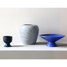 flower vase l matt grey