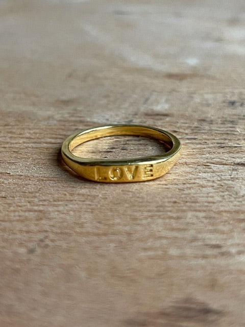 Love Ring Gold