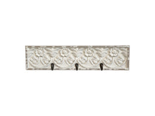 Coat rack w.decor & 3 hooks antique cream