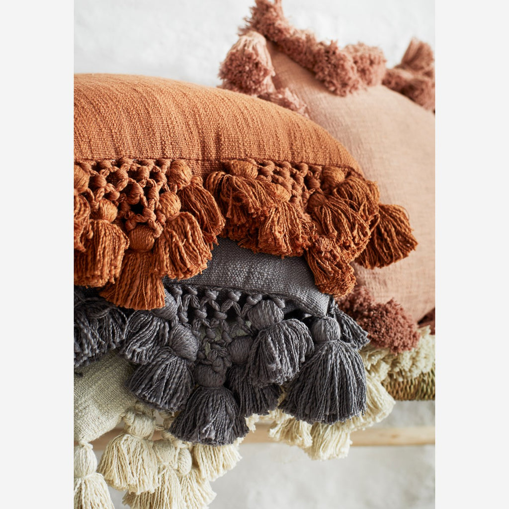 Cushion cover w/ Tassels - Dark Nude